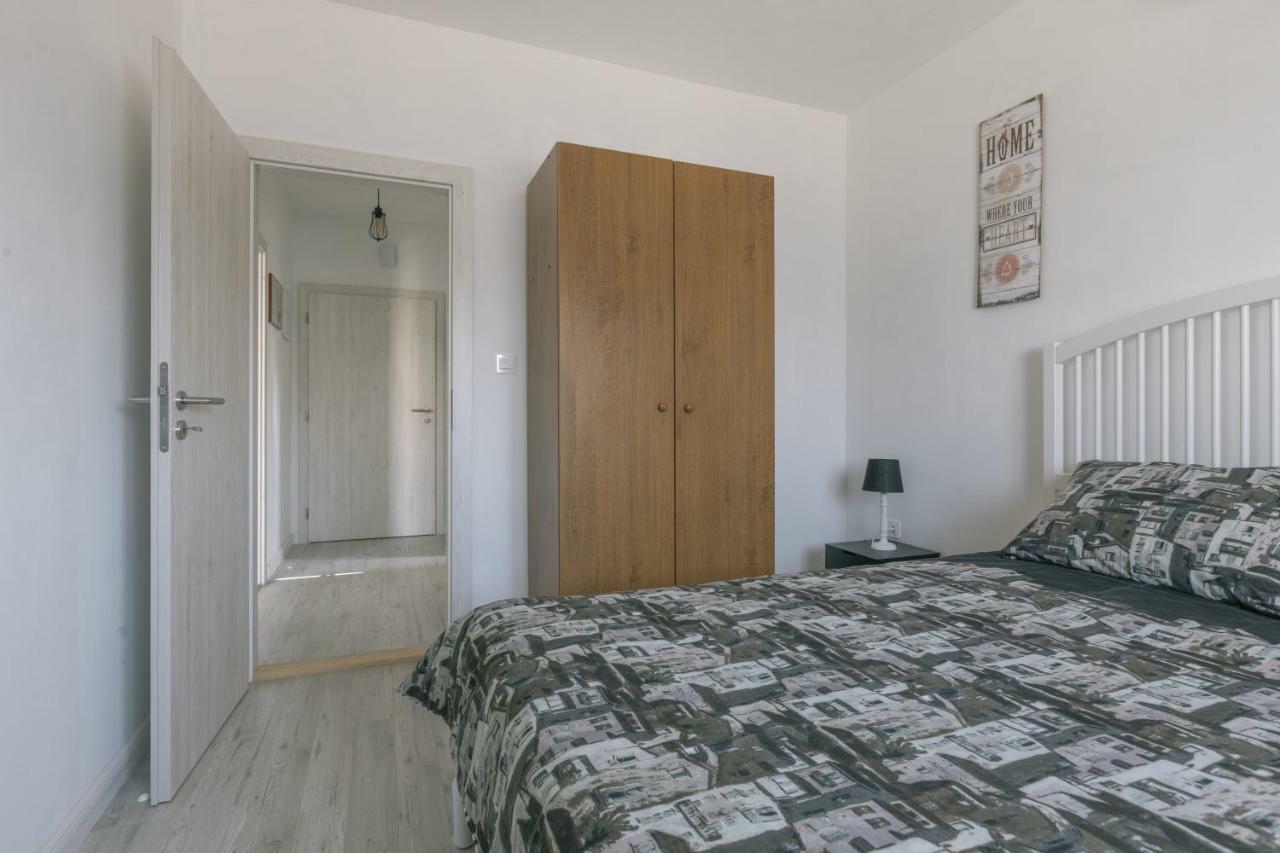Hedon-Stone Apartment Starigrad Paklenica Luaran gambar