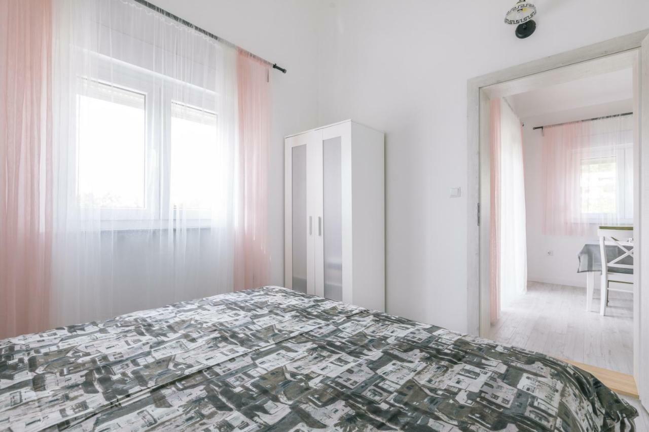 Hedon-Stone Apartment Starigrad Paklenica Luaran gambar