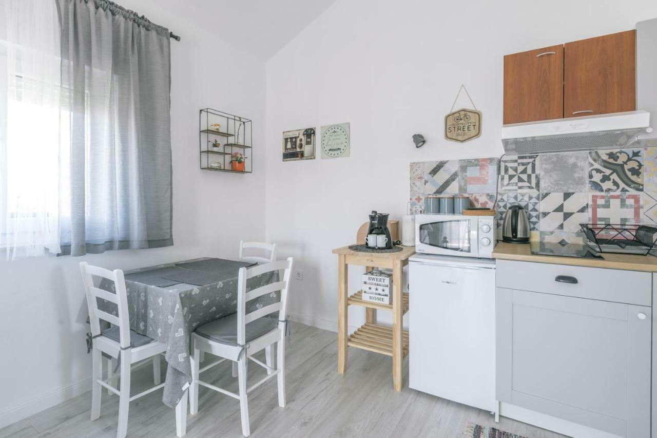 Hedon-Stone Apartment Starigrad Paklenica Luaran gambar